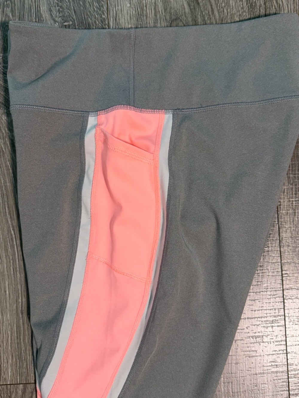 Avia Gray Capri Leggings w/Pink Panels - Picture 3 of 6